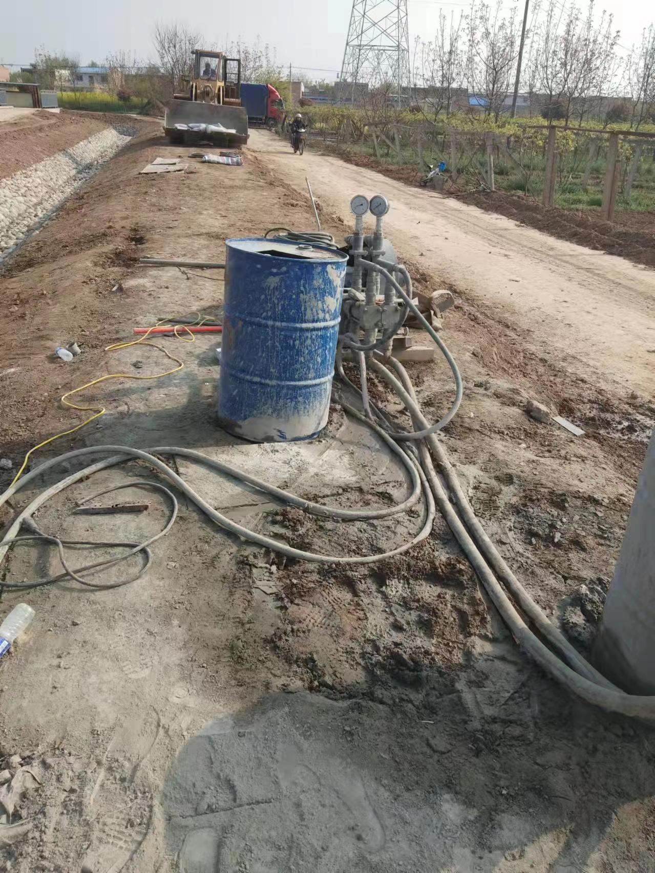 察哈尔右翼后顶管注浆