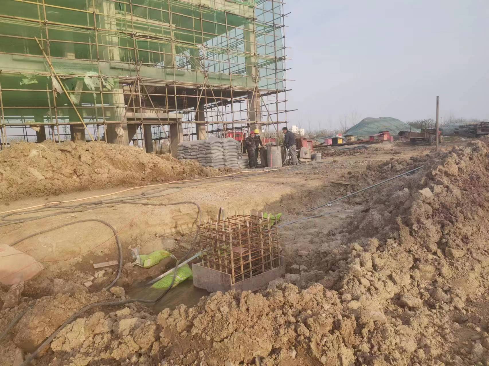 察哈尔右翼后当桥梁出现裂缝的时候应该及时加固修补